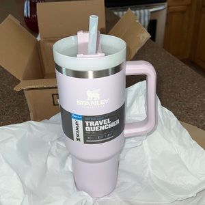 *BRAND NEW* Stanley Quencher 40oz